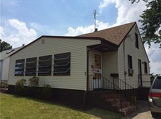 81 Bernard St, Carteret, NJ 07008