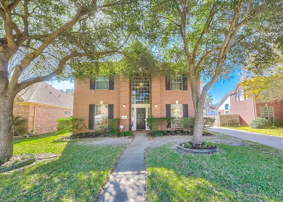 1st image of 18611 Park Harbor Dr