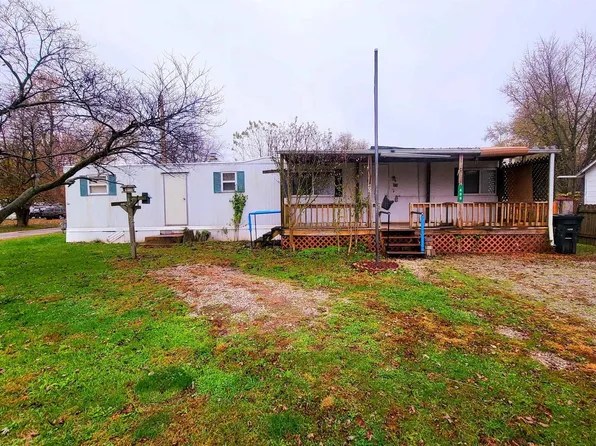 406 N Sycamore St, Iuka, IL 62849