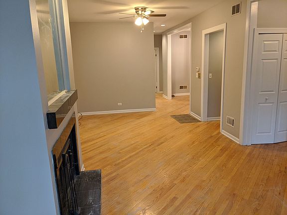 4th image of 1038 W Montana St #1
