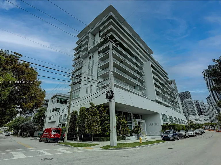 1600 SW 1st Ave #Townhouse 09 — Photo 6