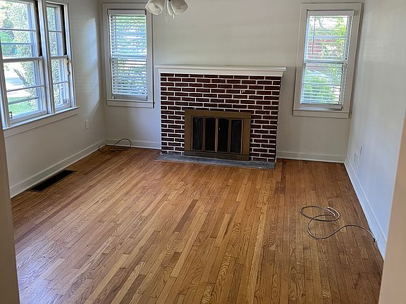 4th image of 422 Orchard Rd #1