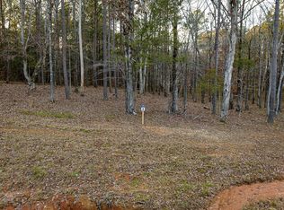 8 Stately Oaks Dr, Huntingdon, TN 38344