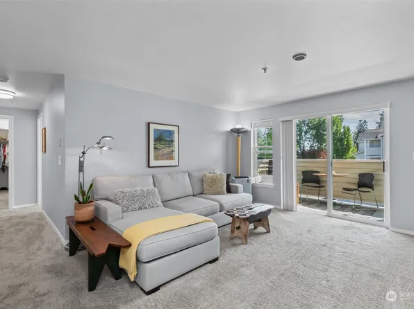 11915 Roseberg Avenue S #311, Seattle, WA 98168