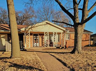 706 Highland Park Dr, Mulvane, KS 67110