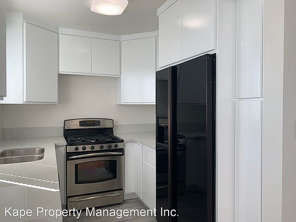 5th image of 240 S Doheny Dr Unit 3004