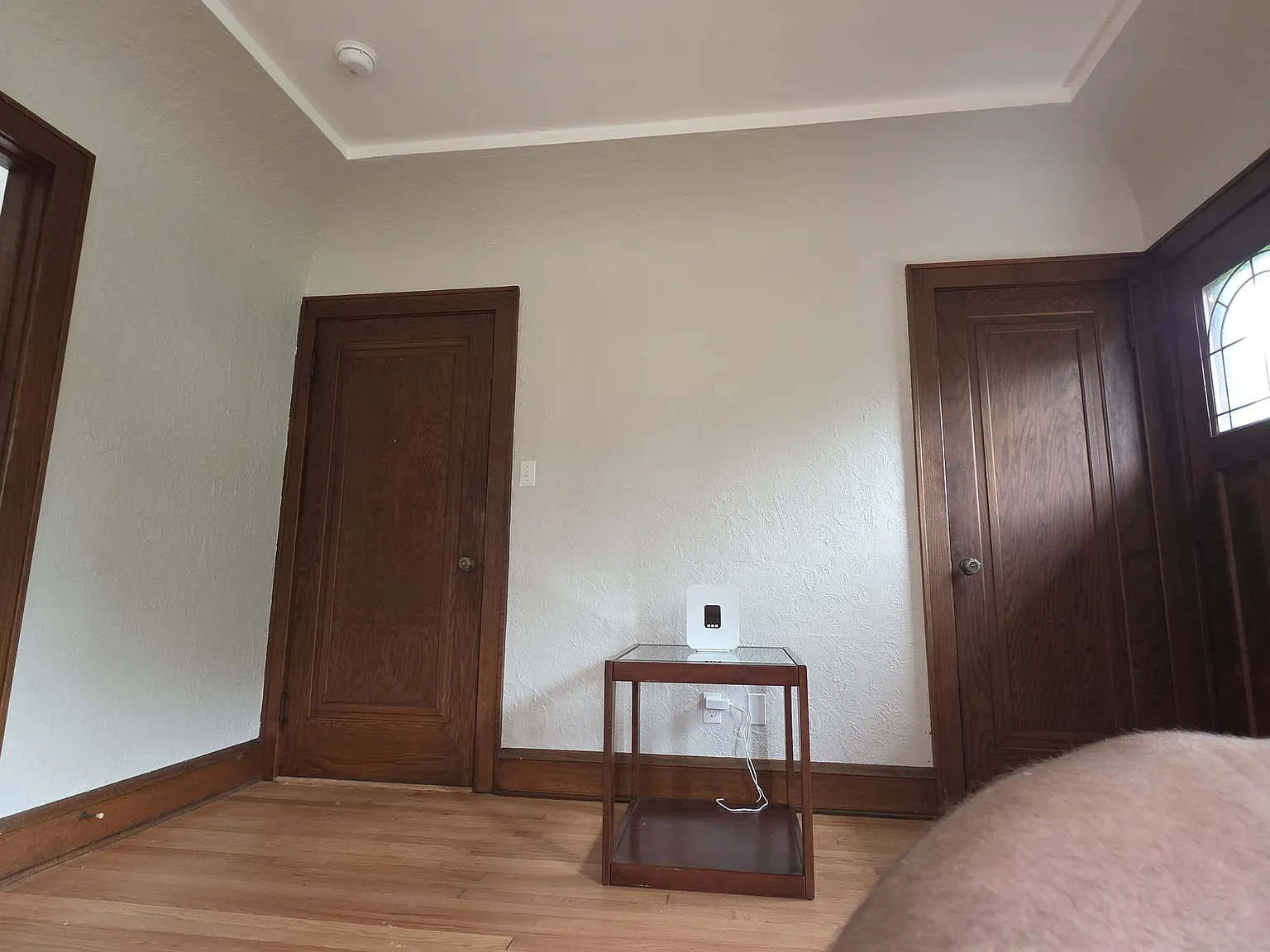 2 bed, 950 sqft, $1,750 — Photo 2