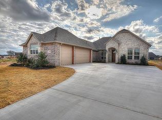 3243 Boat Landing Trl, Granbury, TX 76049
