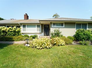 642 Salisbury Park Dr, Westbury, NY 11590