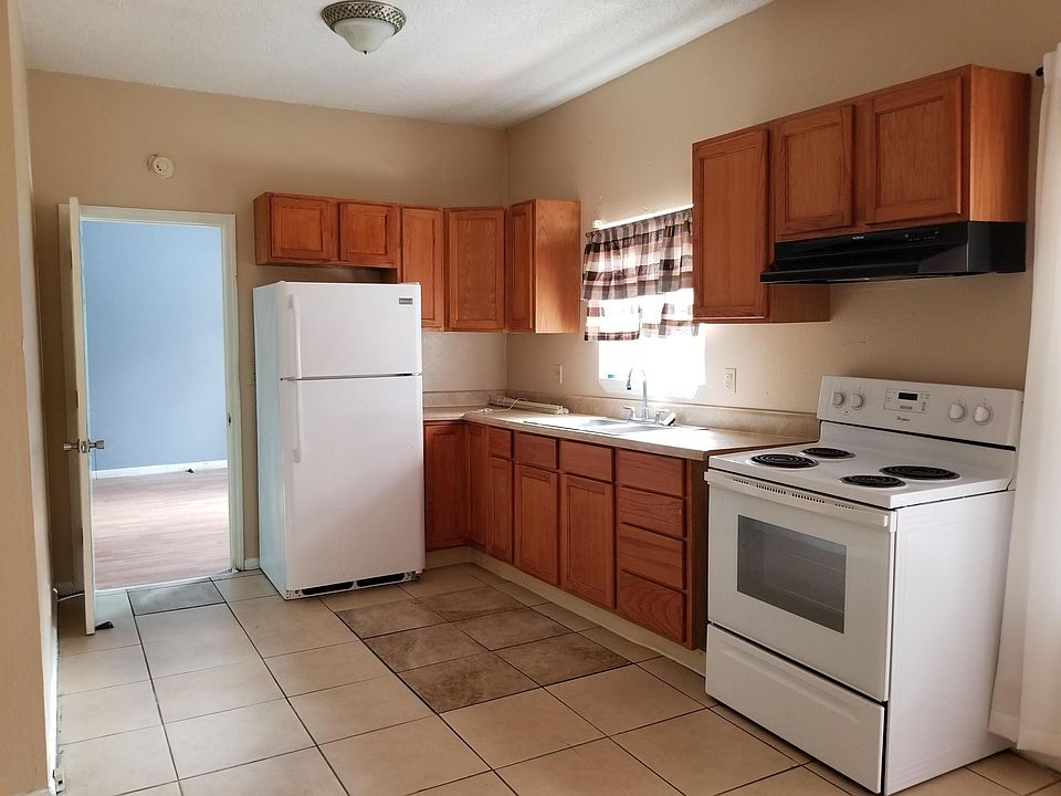 2nd image of 480 S Jefferson St #2