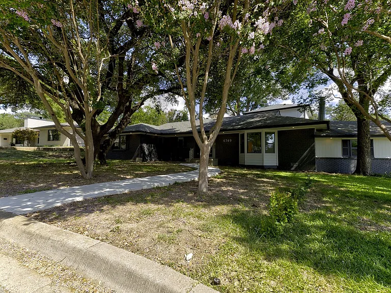 6749 Fortune Rd — Photo 30