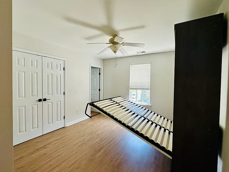 Box bed is not available.