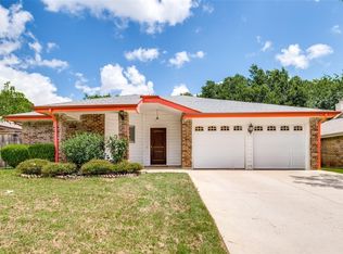 405 Myrtle Dr, Arlington, TX 76018