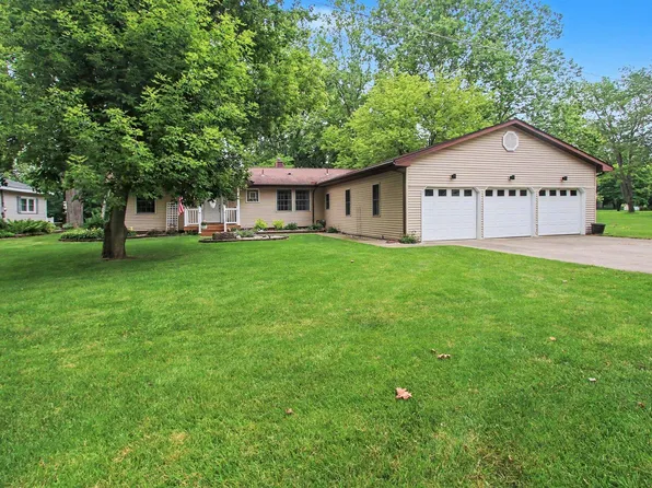 46896 Meadow Ln, Decatur, MI 49045