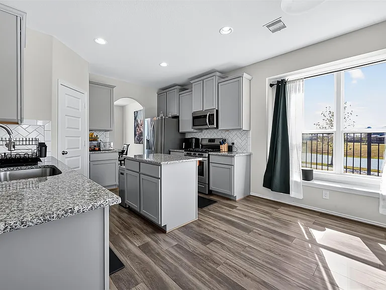 1601 Darwin Cedar Dr — Photo 13
