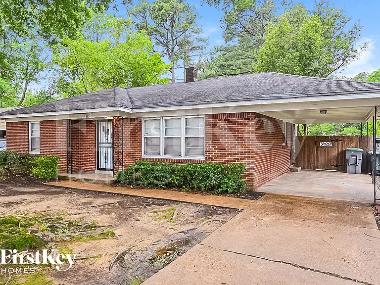 1515 Mount Moriah Rd — Photo 1