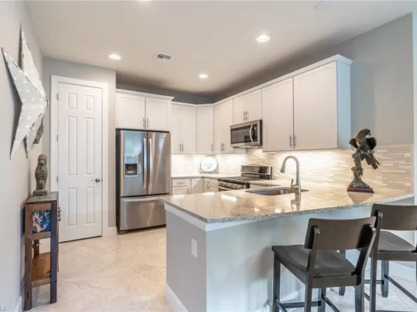 7646 Jacaranda LN, NAPLES, FL 34114