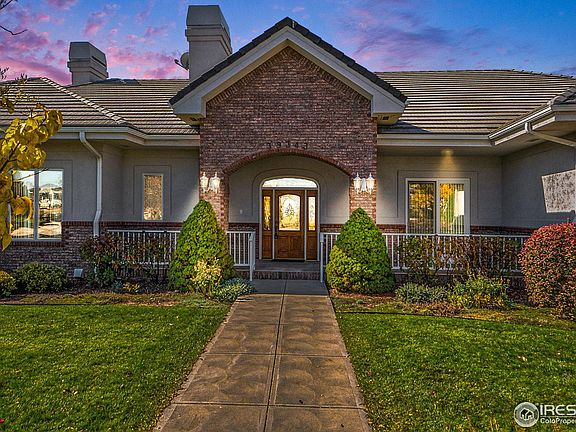 4th image of 39343 Hilltop Cir
