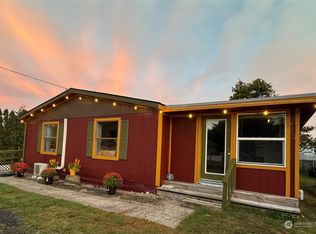 106 24th St NE, Long Beach, WA 98631