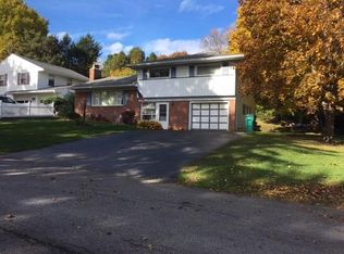 205 Dorington Rd, Rochester, NY 14609