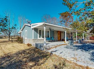 290 Spicer Hollow Rd, Burns, TN 37029