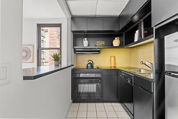 Sold by Corcoran | media 4