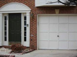 2522 Isham Randolph Dr, Herndon, VA 20171