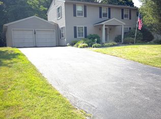 56 Tree Brook Dr, Rochester, NY 14625