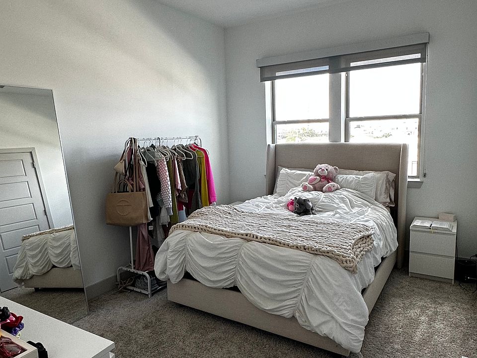 2nd image of 3624 W Alabama St #4