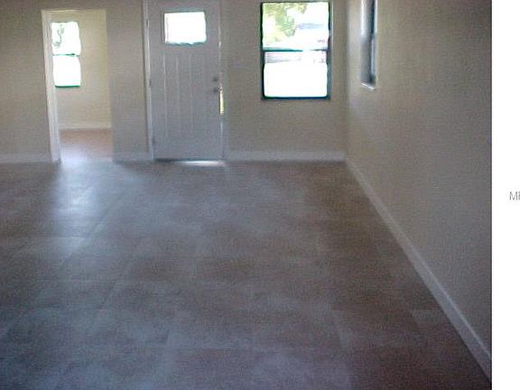 5th image of 4825 Anzio St