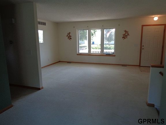 5th image of 512 W Vine St