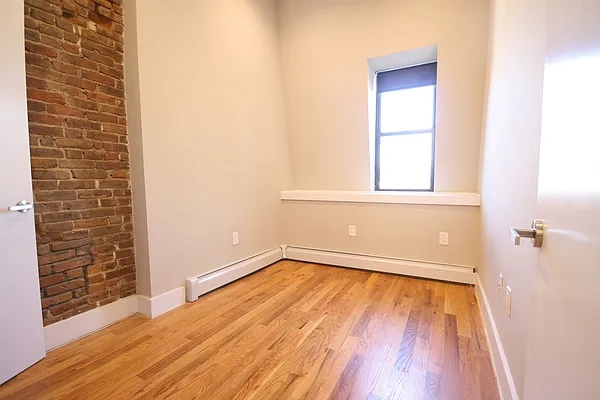 Rented by Rental Solutions Inc | media 29