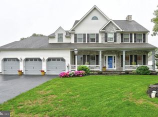 13 Funk St, Strasburg, PA 17579