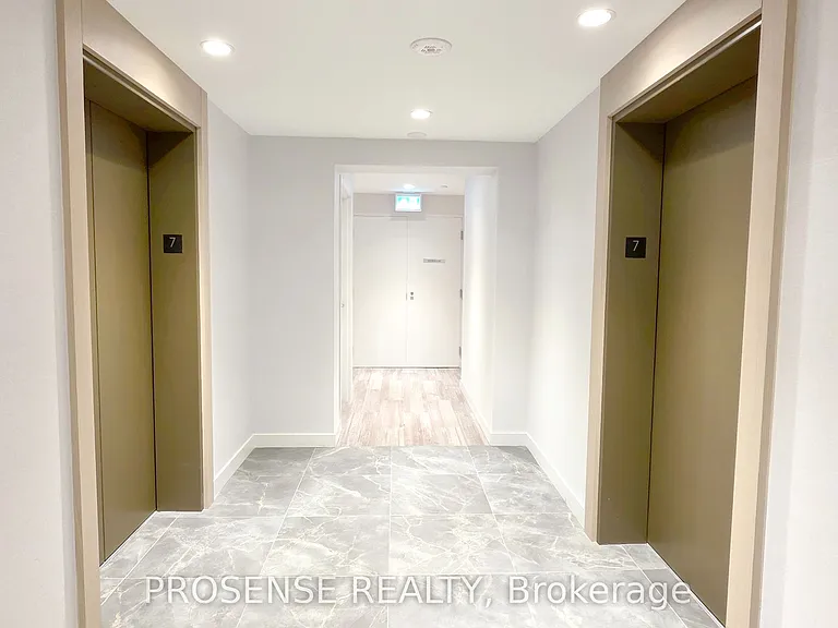 15 Skyridge Dr #703 — Photo 7