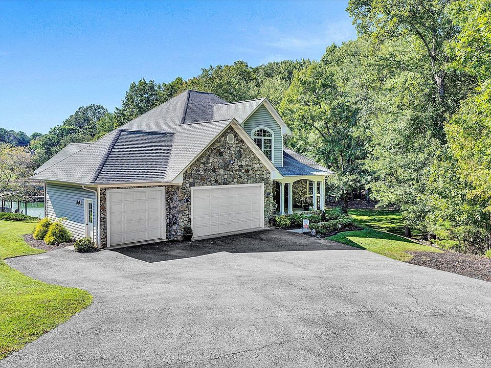 1st image of 201 Shamrock Ct