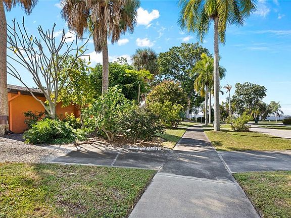 3rd image of 1210 La Faunce Way