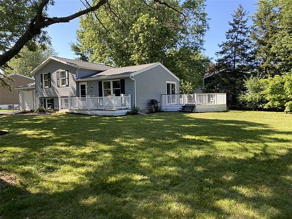 3rd image of 85 Lisa Ln