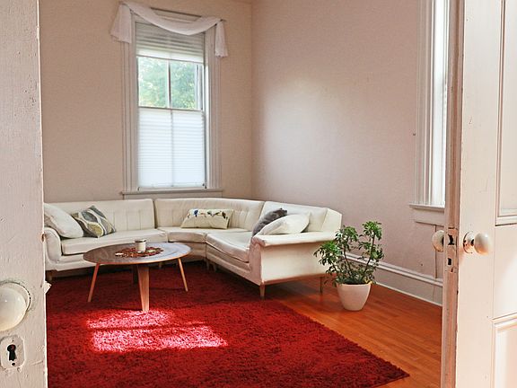 4th image of 3757 Marine Ave