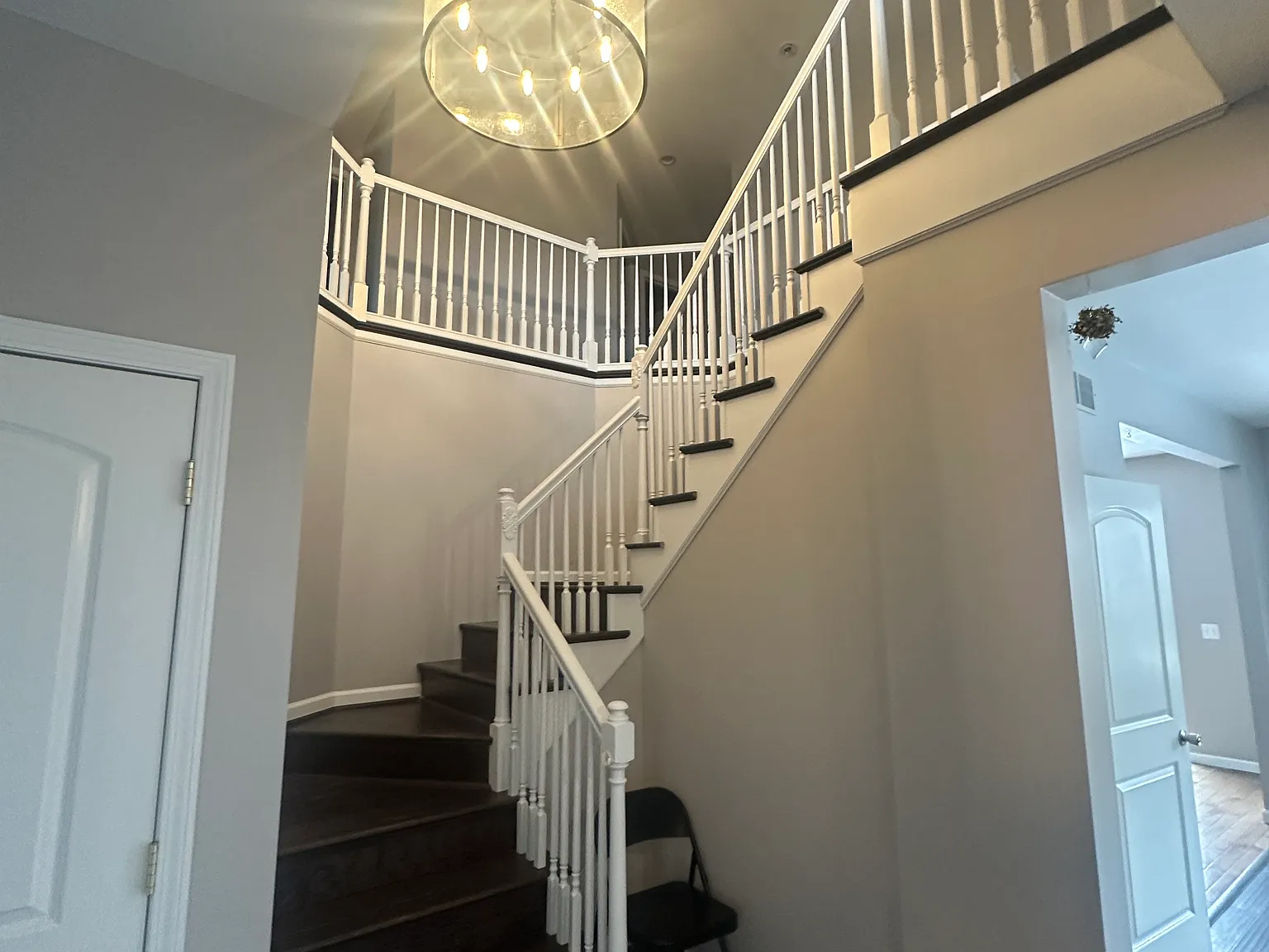 5 bed, 3000 sqft, $3,700 — Photo 4
