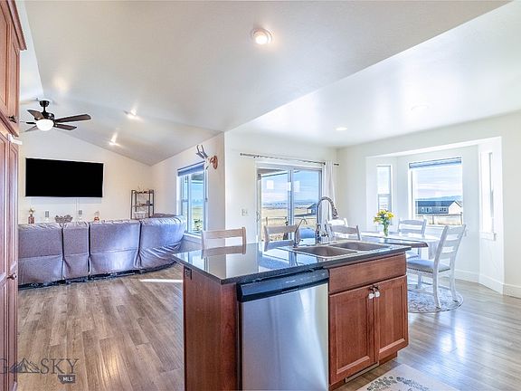 4th image of 66 Cherokee Trl