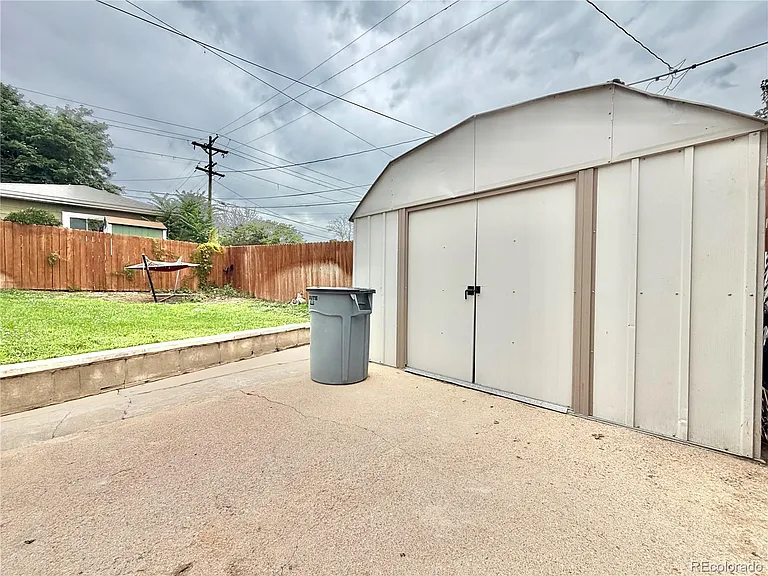1285 W Gill Pl — Photo 33