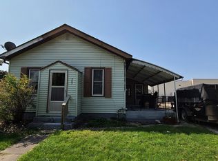 305 S 3rd St, Indianola, IA 50125