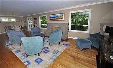 3rd image of 2640 Buckhurst Dr