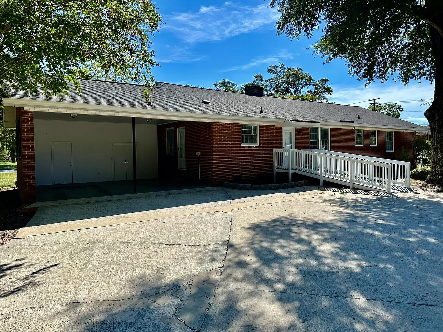 3 bed, 1888 sqft, $1,800 — Photo 2
