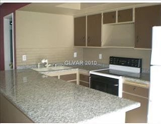 3rd image of 1117 Willow Tree Dr Unit B