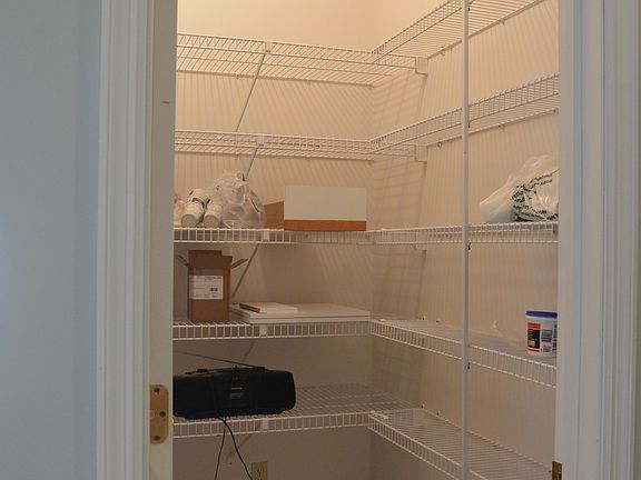 5th image of 515 Marina Dr