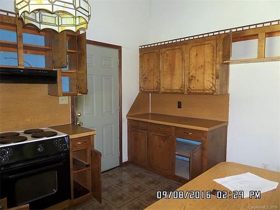 4th image of 2433 Wendy Ln
