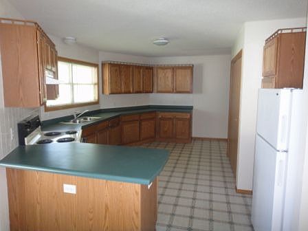 2nd image of 1116 S 9th Pl