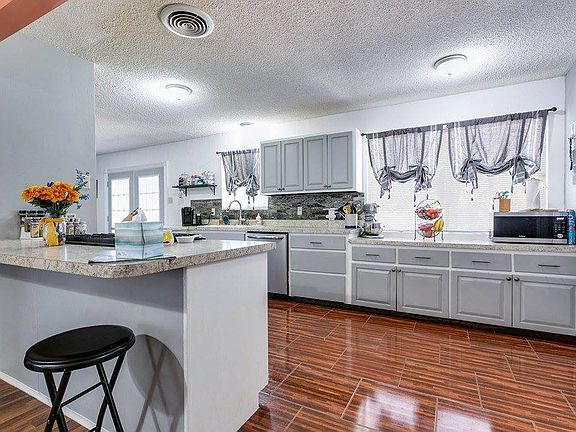 3rd image of 3253 Cornell Pl