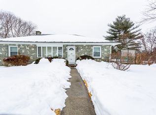 53 Lindsey Ln, Swansea, MA 02777